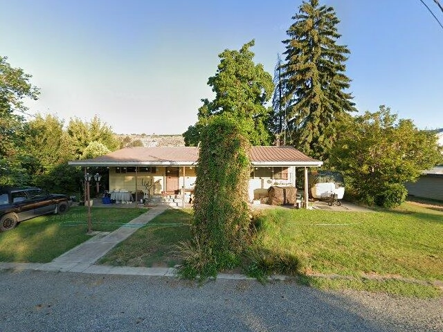 House image located at Okanogan, WA 98840