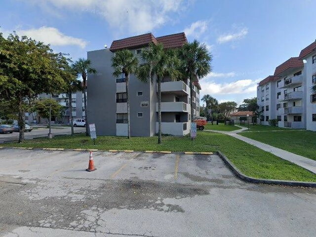 House image located at Miami, FL 33184