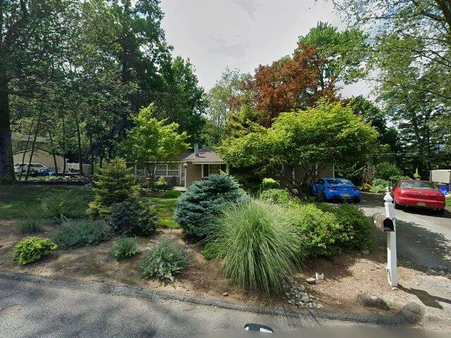 House image located at Oakland, NJ 07436