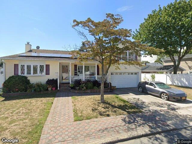 House image located at Lindenhurst, NY 11757