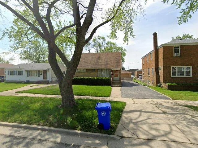 House image located at Lyons, IL 60534