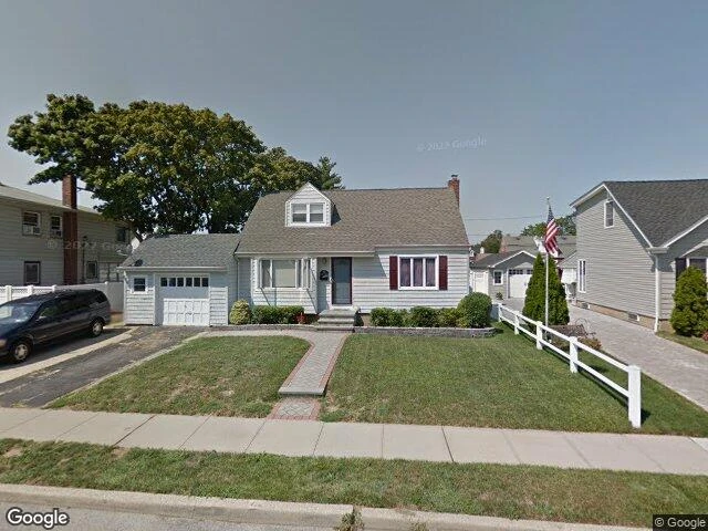 House image located at Franklin Square, NY 11010