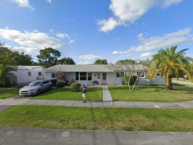 House image located at Miami, FL 33173