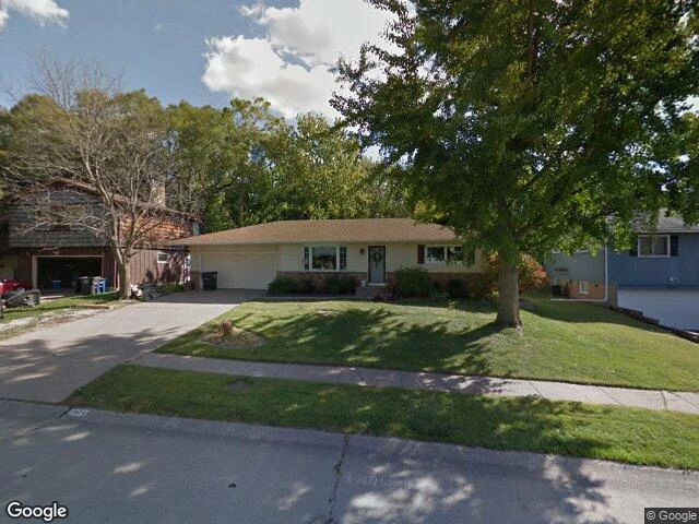 House image located at Moline, IL 61265