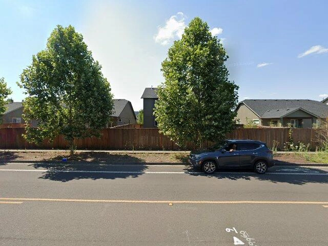 House image located at Eugene, OR 97402