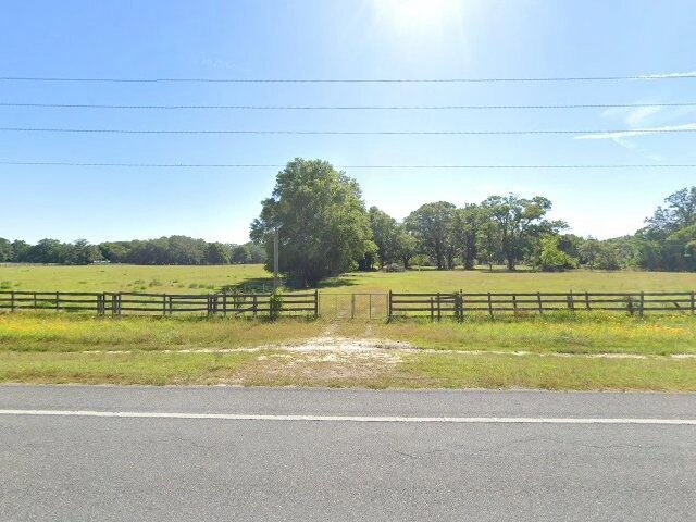 House image located at Old Town, FL 32680