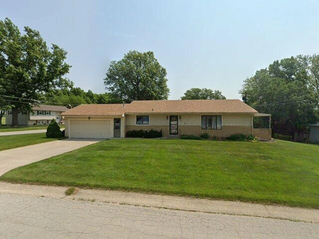 House image located at Trenton, MO 64683