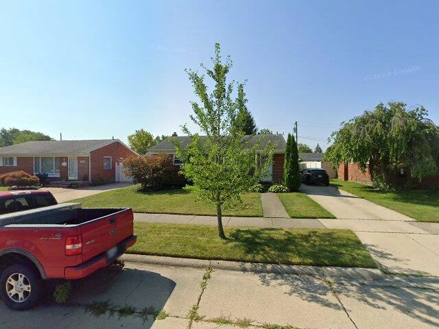 House image located at Trenton, MI 48183