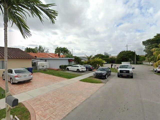 House image located at Miami, FL 33174