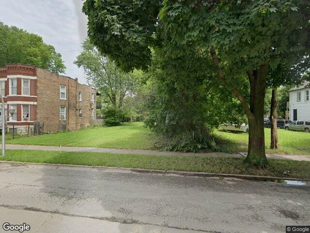 House image located at Chicago, IL 60609