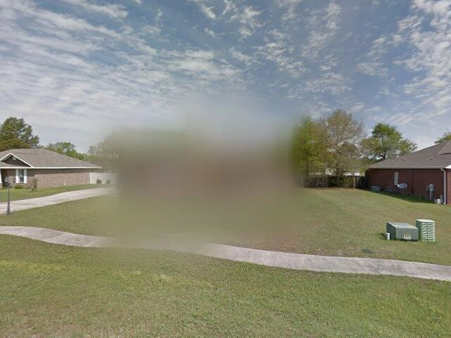 House image located at Crestview, FL 32539