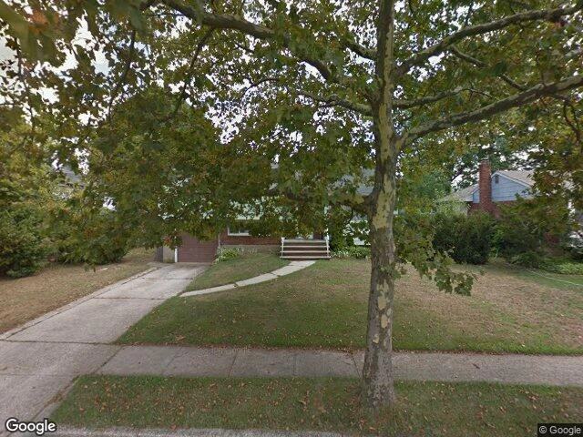 House image located at Farmingdale, NY 11735