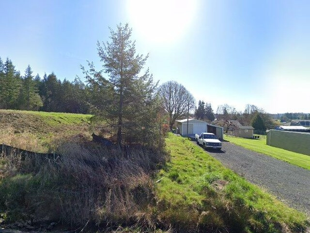 House image located at Pekin, IL 61554