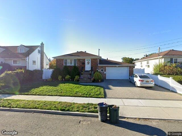 House image located at Oceanside, NY 11572