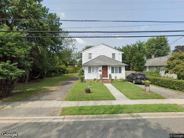 House image located at Farmingdale, NY 11735