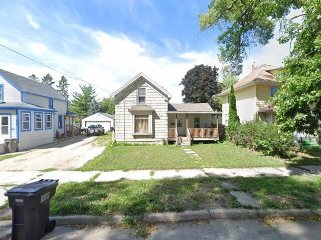 House image located at Fairfax, MN 55332