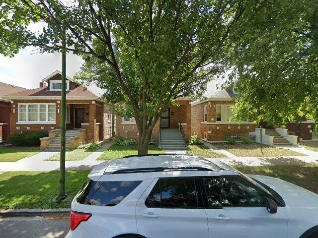 House image located at Chicago, IL 60620
