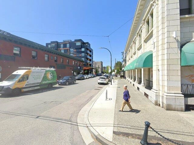 House image located at Bridgeport, CT 06606