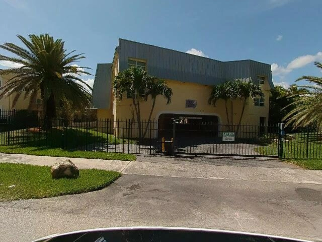 House image located at Deerfield Beach, FL 33441