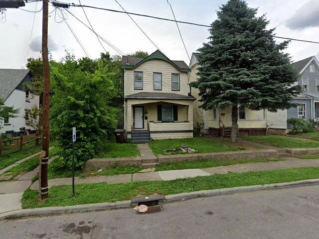 House image located at Cincinnati, OH 45216