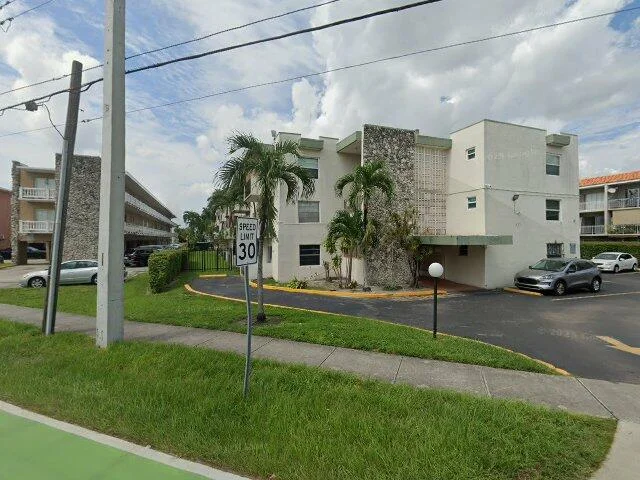 House image located at Miami, FL 33166