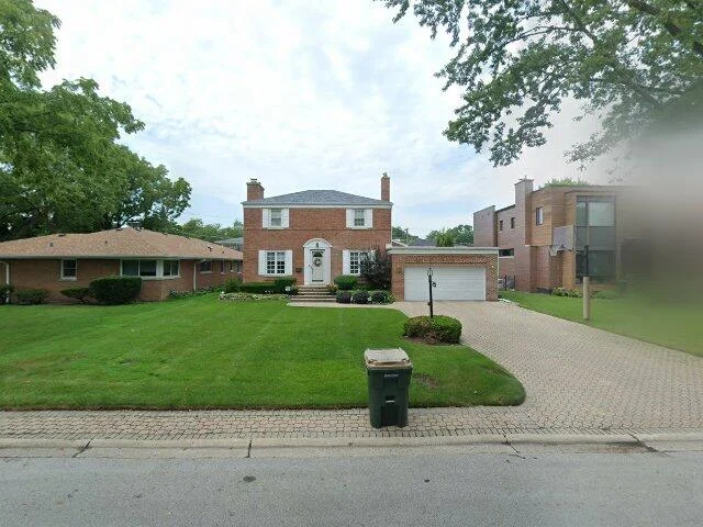 House image located at Lincolnwood, IL 60712