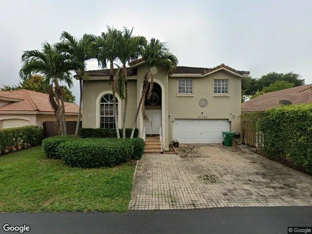 House image located at Miami, FL 33196