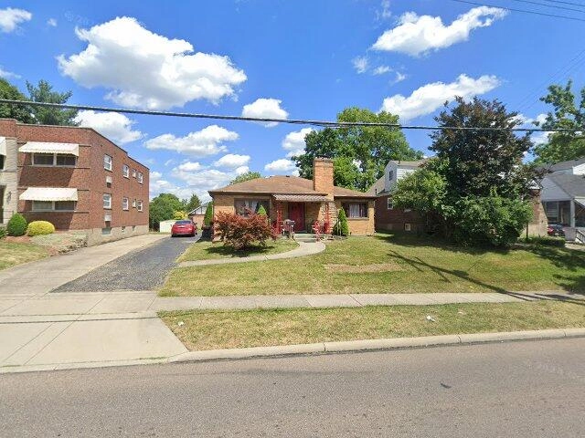 House image located at Cincinnati, OH 45211