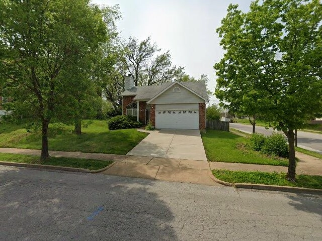 House image located at Saint Louis, MO 63106