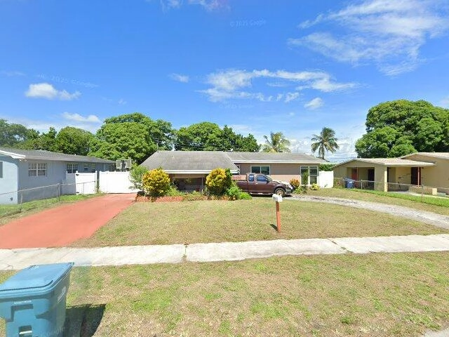 House image located at Miami, FL 33169