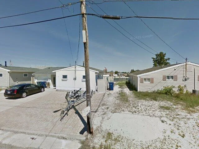 House image located at Tuckerton, NJ 08087