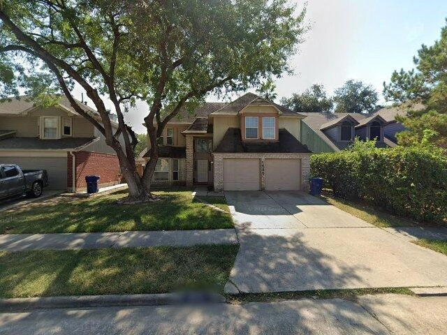 House image located at Houston, TX 77014