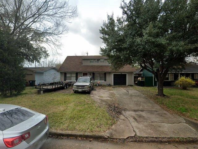 House image located at Houston, TX 77015