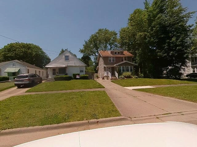 House image located at Akron, OH 44320