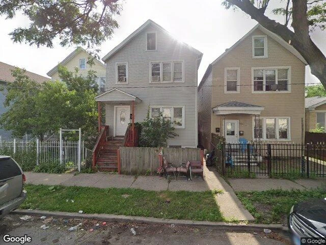 House image located at Chicago, IL 60609