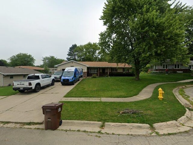 House image located at Freeport, IL 61032