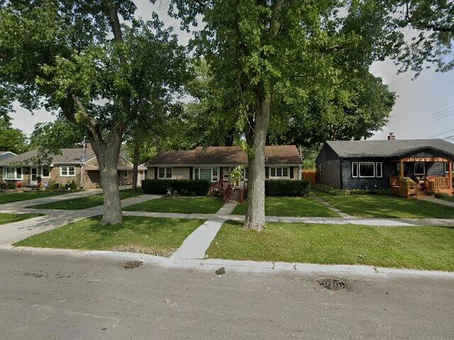 House image located at Westmont, IL 60559