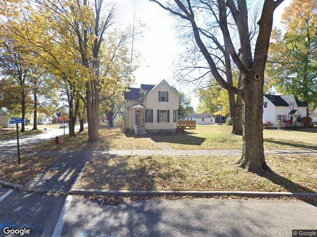 House image located at Highland, IL 62249