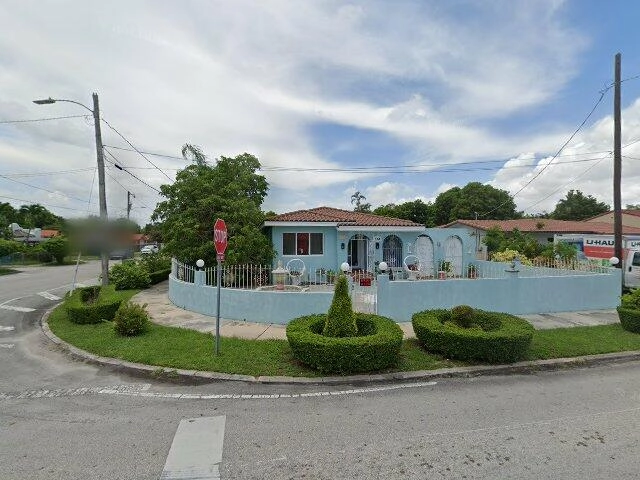 House image located at Miami, FL 33135