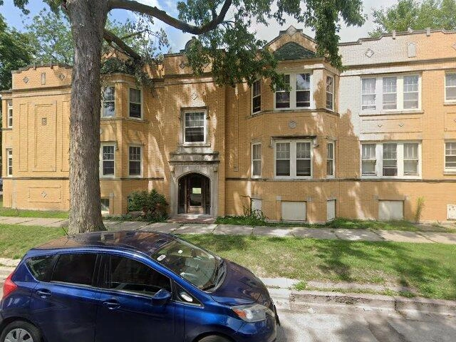 House image located at Chicago, IL 60617