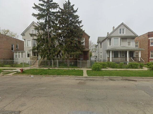 House image located at Chicago, IL 60651