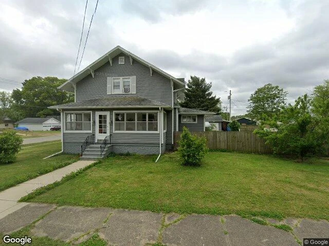 House image located at Oakland, IL 61943