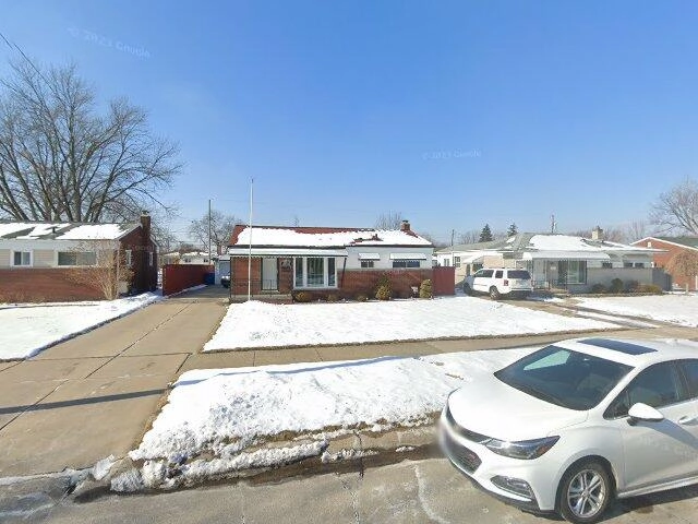 House image located at Warren, MI 48089