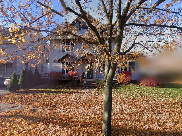 House image located at Akron, OH 44302