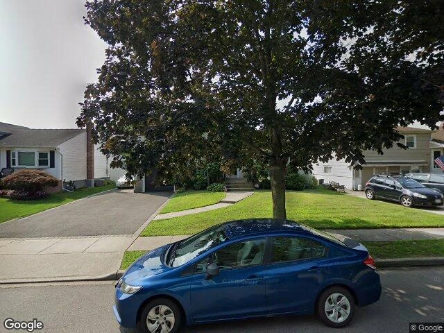 House image located at Farmingdale, NY 11735