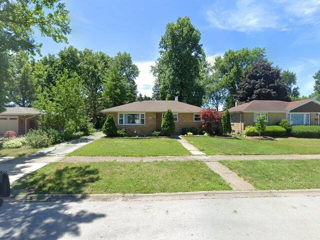 House image located at South Holland, IL 60473