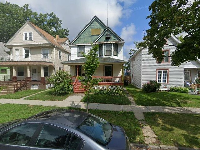 House image located at Cleveland, OH 44109