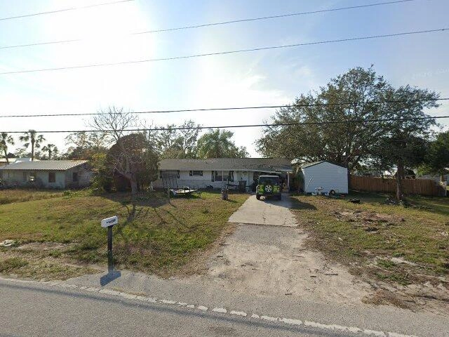House image located at Ruskin, FL 33570