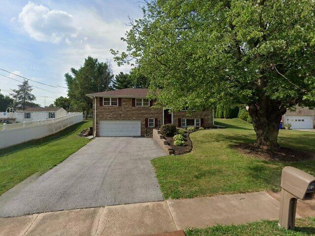 House image located at York, PA 17408