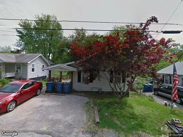 House image located at Alton, IL 62002